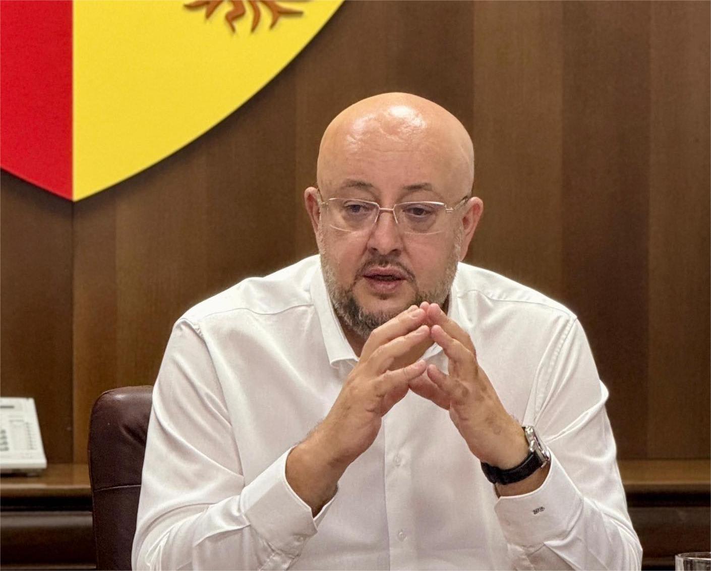 Clădire modernă de centru de sănătate mintală în Vâlcea