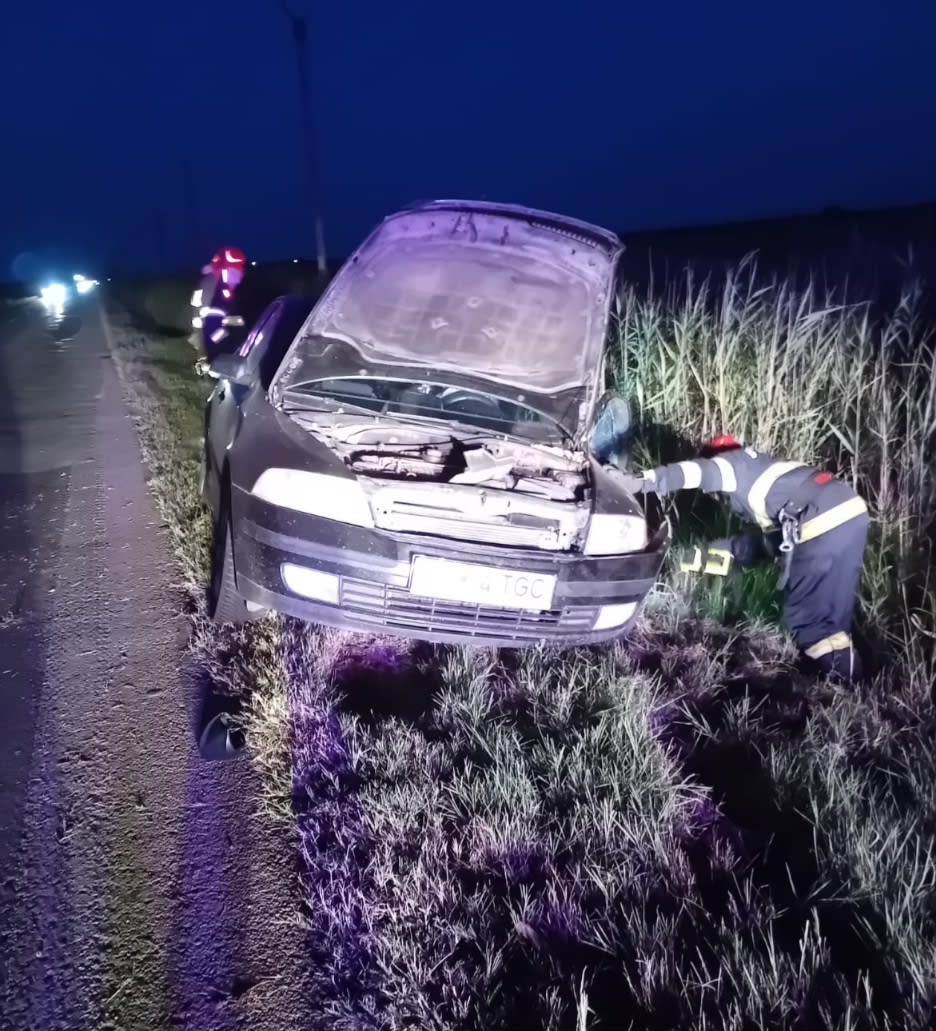 Victime accident rutier în Vrancea, ambulanță și echipaje medicale Victime accident rutier în Vrancea, ambulanță și echipaje medicale