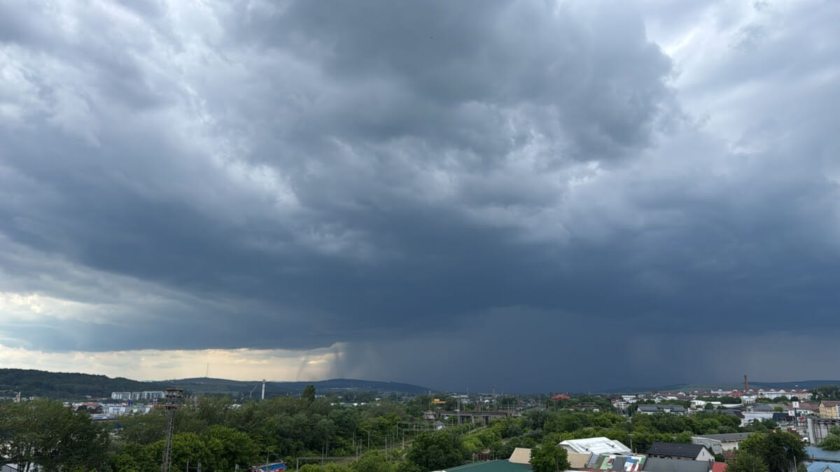 Cod Galben de instabilitate atmosferică în Suceava