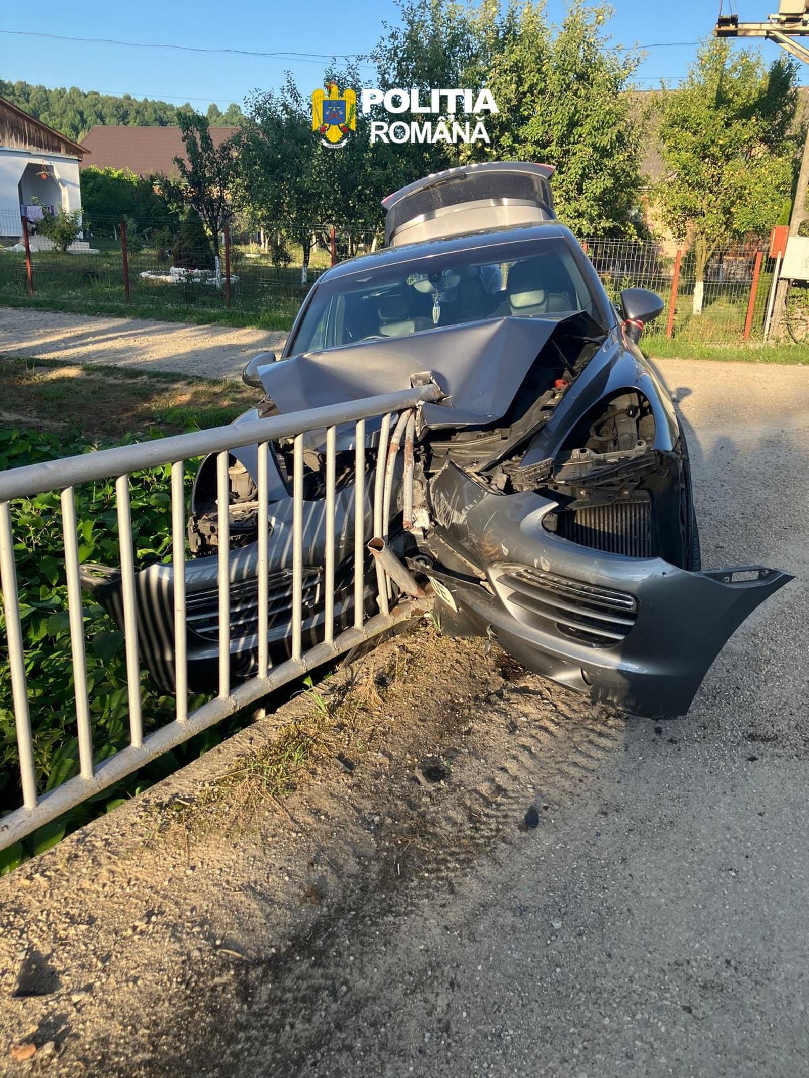 Polițiști rutieri urmăresc un autoturism în Maramureș