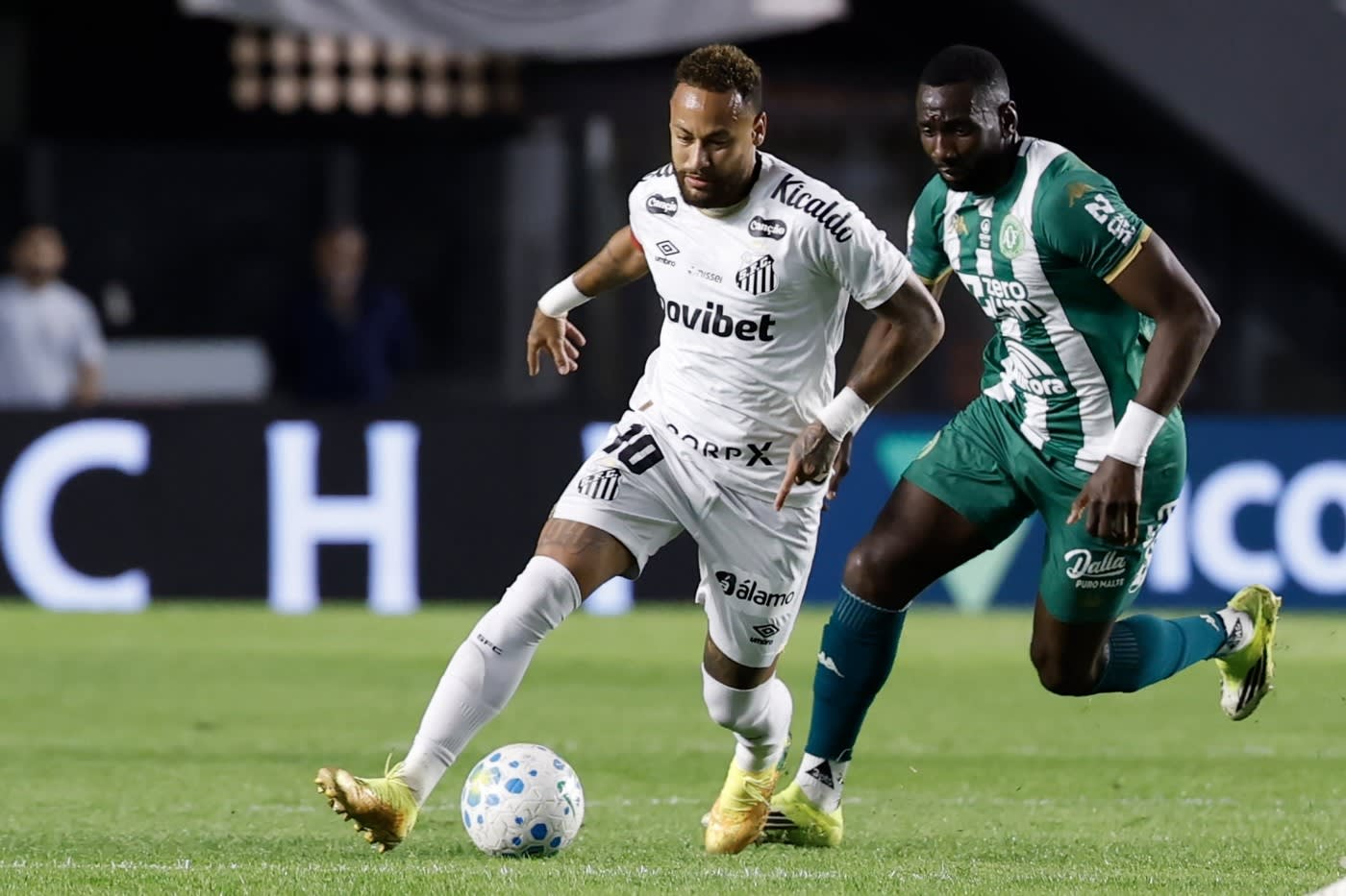 Neymar în acțiune la meciul Santos