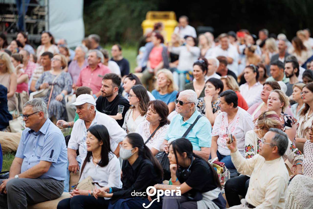 Spectacol de muzică clasică în sala de concerte din Bihor