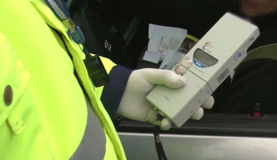 Polițist român la un control rutier