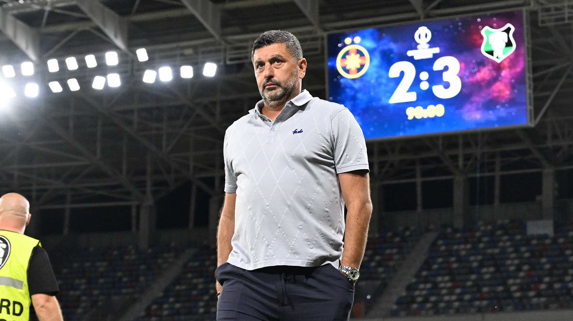 Jucători FCSB în acțiune pe terenul din Miercurea Ciuc
