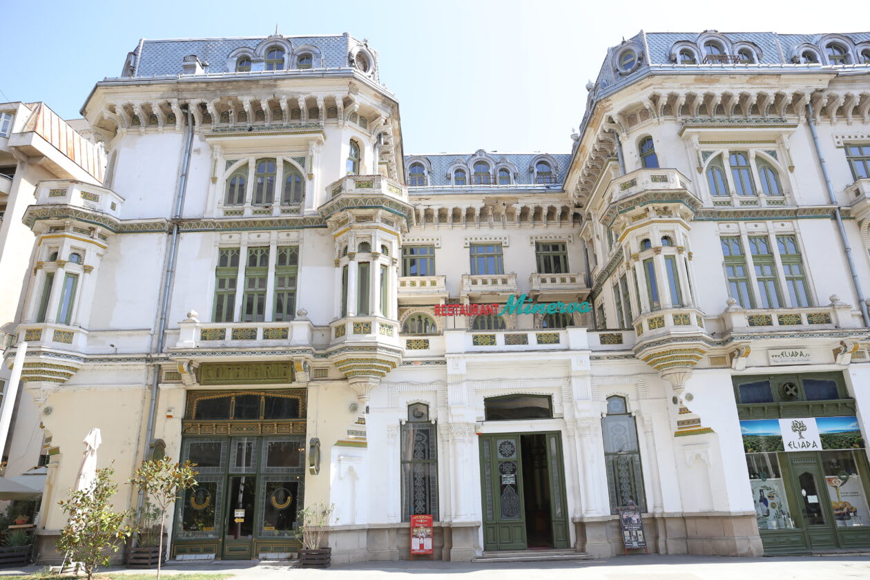 Clădire Minerva din Craiova în proces de restaurare Clădire Minerva din Craiova în proces de restaurare