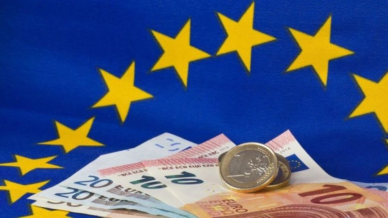 Tineri aplicând pentru stagii în instituțiile europene