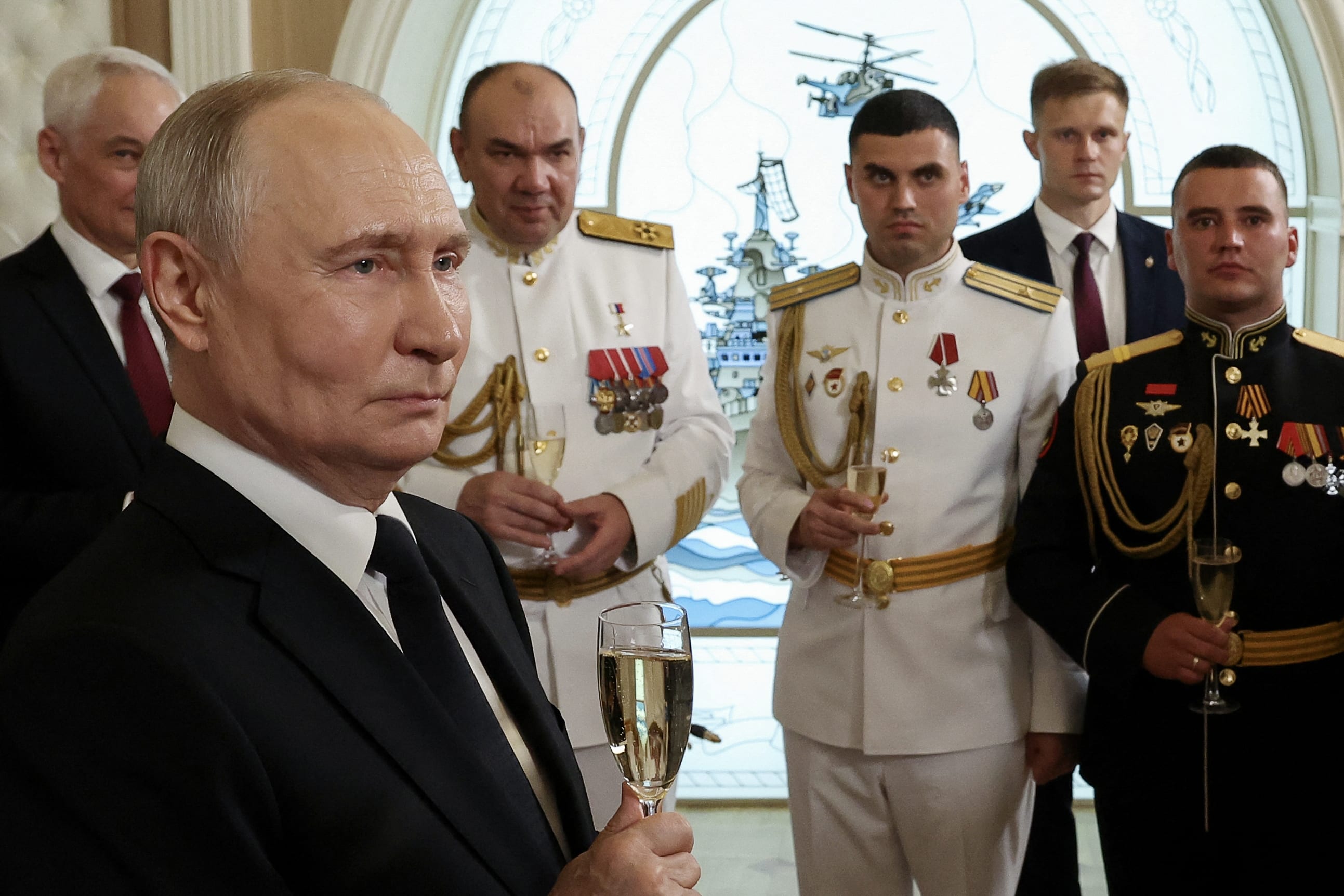 Vladimir Putin la întâlnirea cu militarii Marinei ruse
