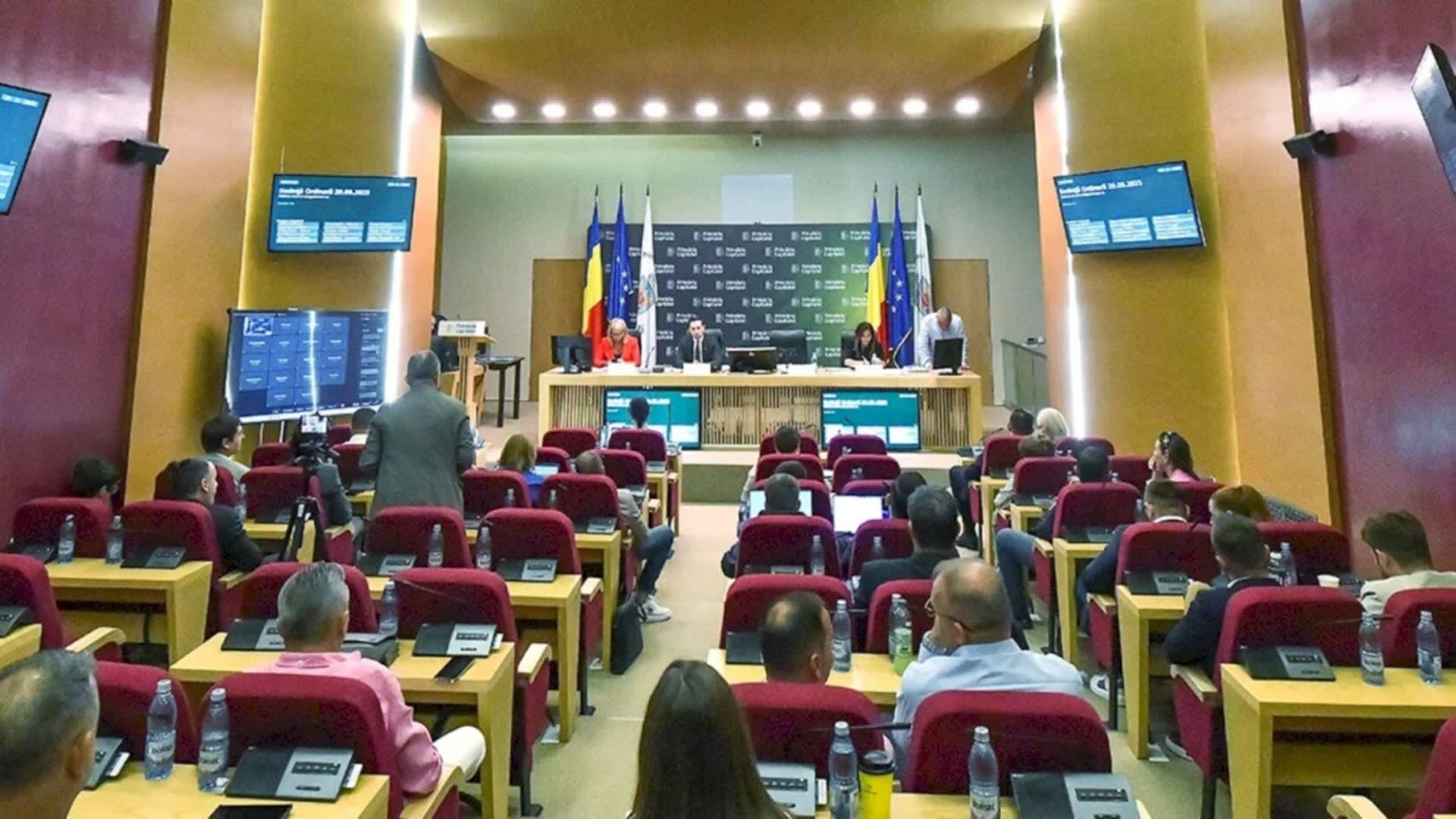 Ședință CGMB în sala de consiliu din București