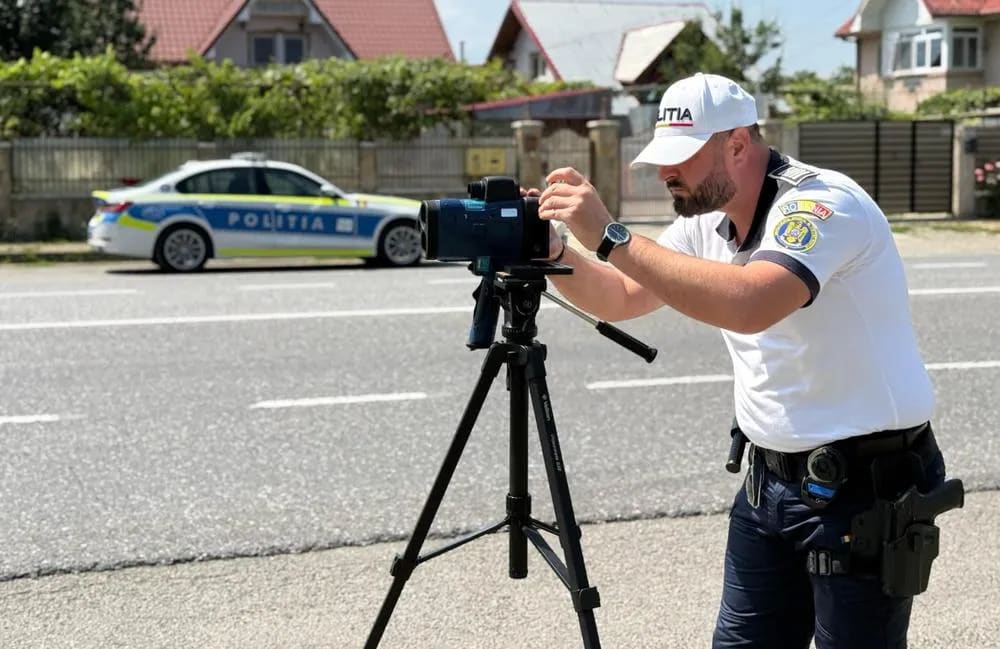 Polițiști rutieri în acțiune pe DN 15, Bacău