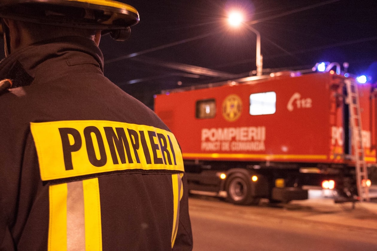 Accident rutier autoturism răsturnat