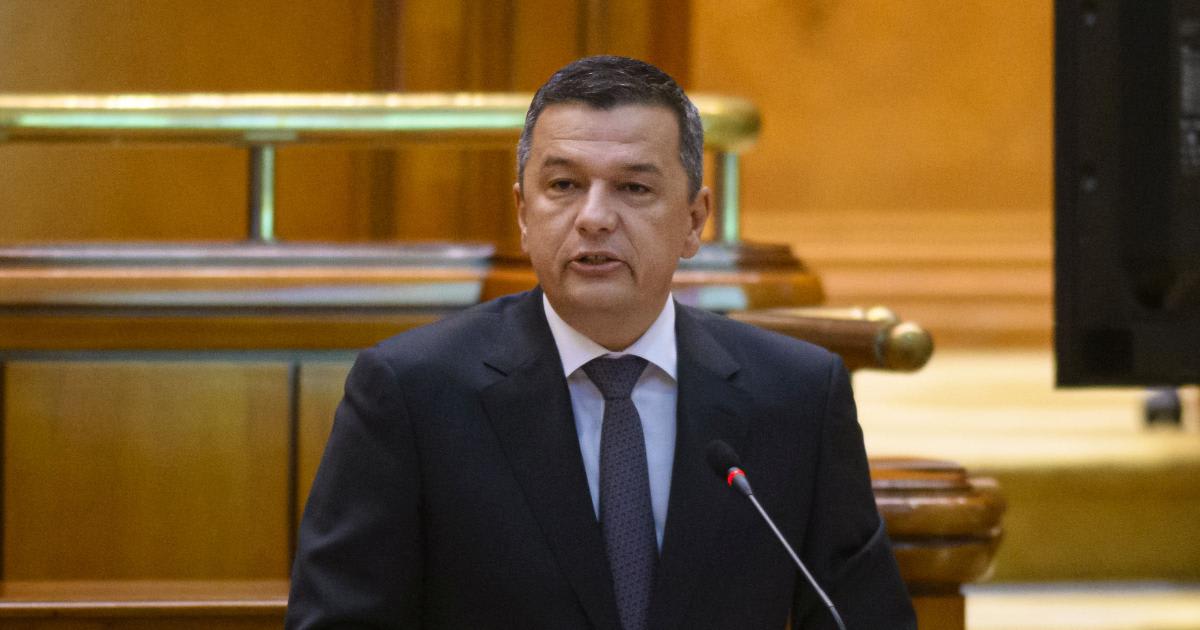Sorin Grindeanu în discurs parlamentar, gest de exprimare fermă