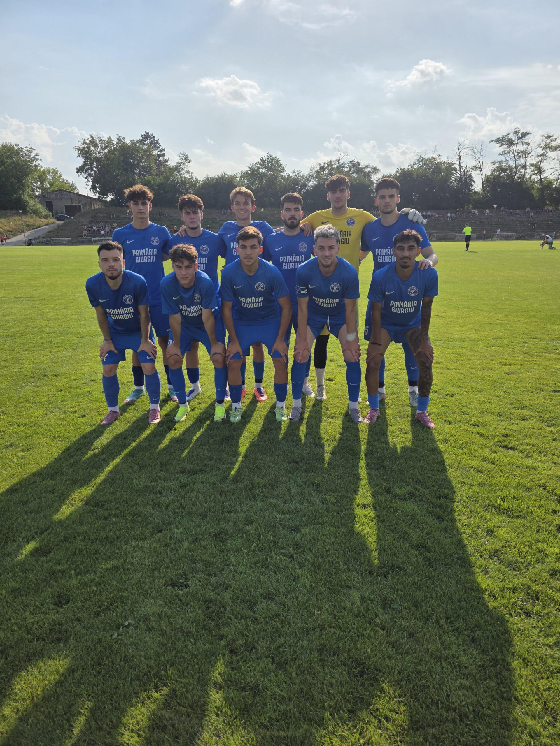 Fotbal pe stadionul Marin Anastasovici din Giurgiu, echipe în meci