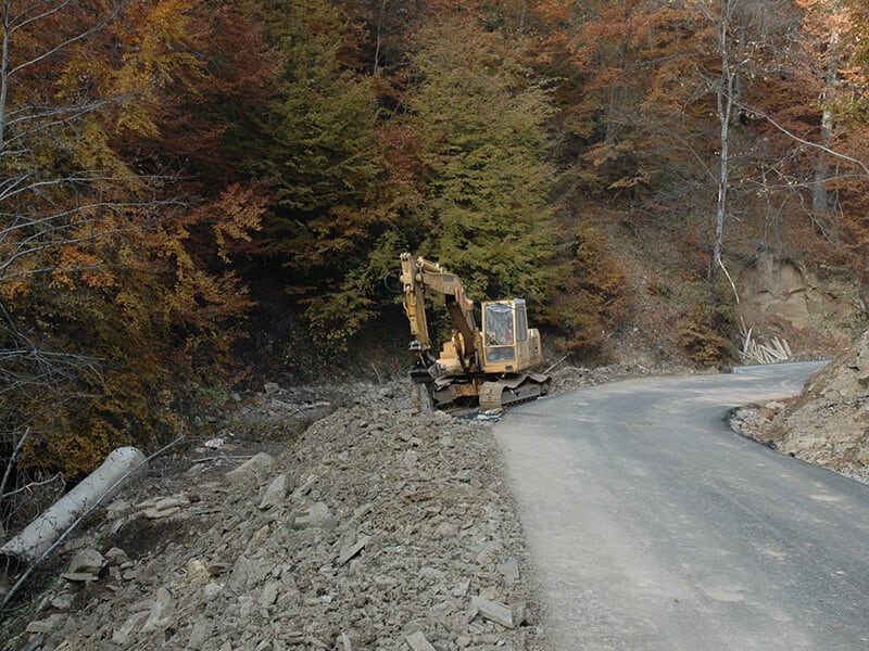 Lucrări de reabilitare pe drum în Maramureș Lucrări de reabilitare pe drum în Maramureș