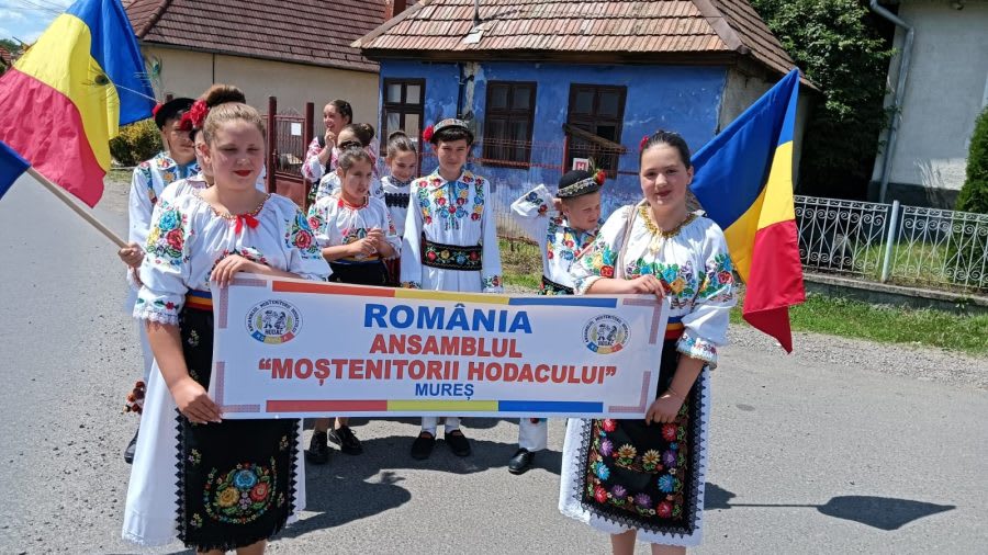 Festivalul Internațional de Folclor „Pe Gurghiu în jos și-n sus” la Hodac a ajuns la cea de-a IX-a ediție