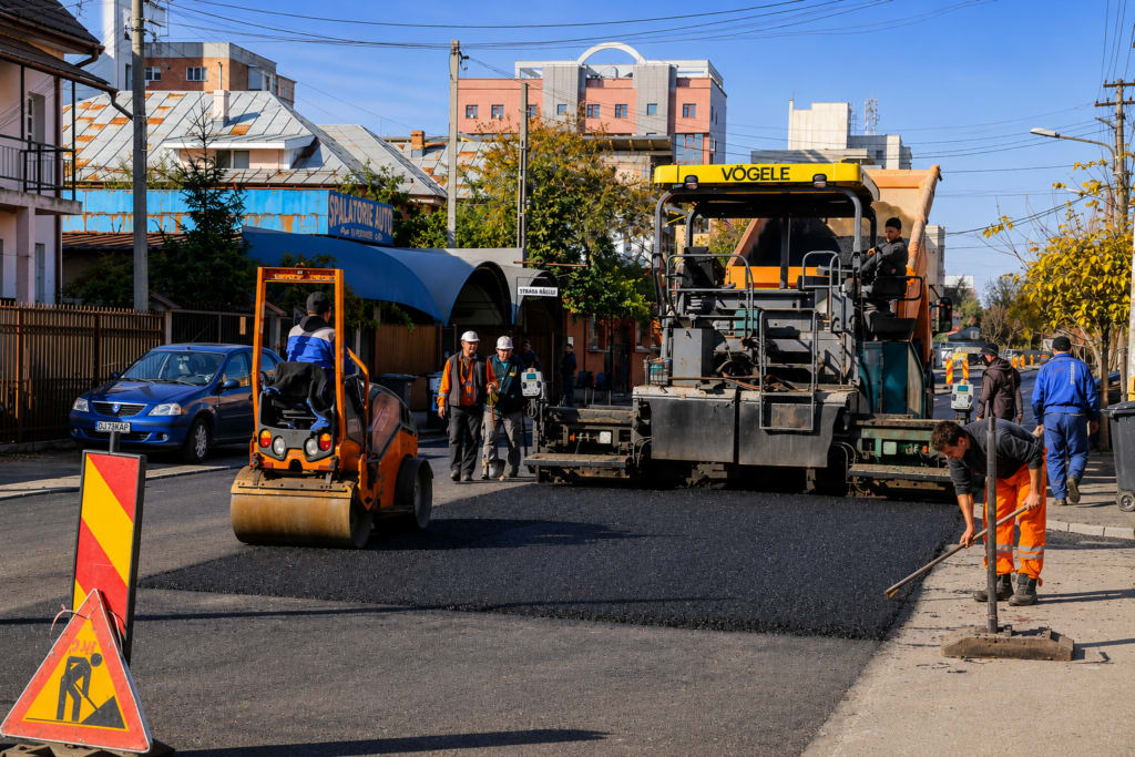 Cât a plătit Primăria Craiova pentru reparațiile străzilor în ultimii ani. Zeci de milioane de euro în joc