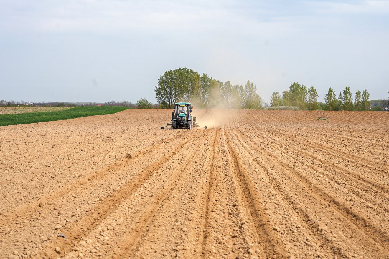 Guvernul a aprobat sprijinul financiar pentru agricultori în ceea ce privește gazoliu