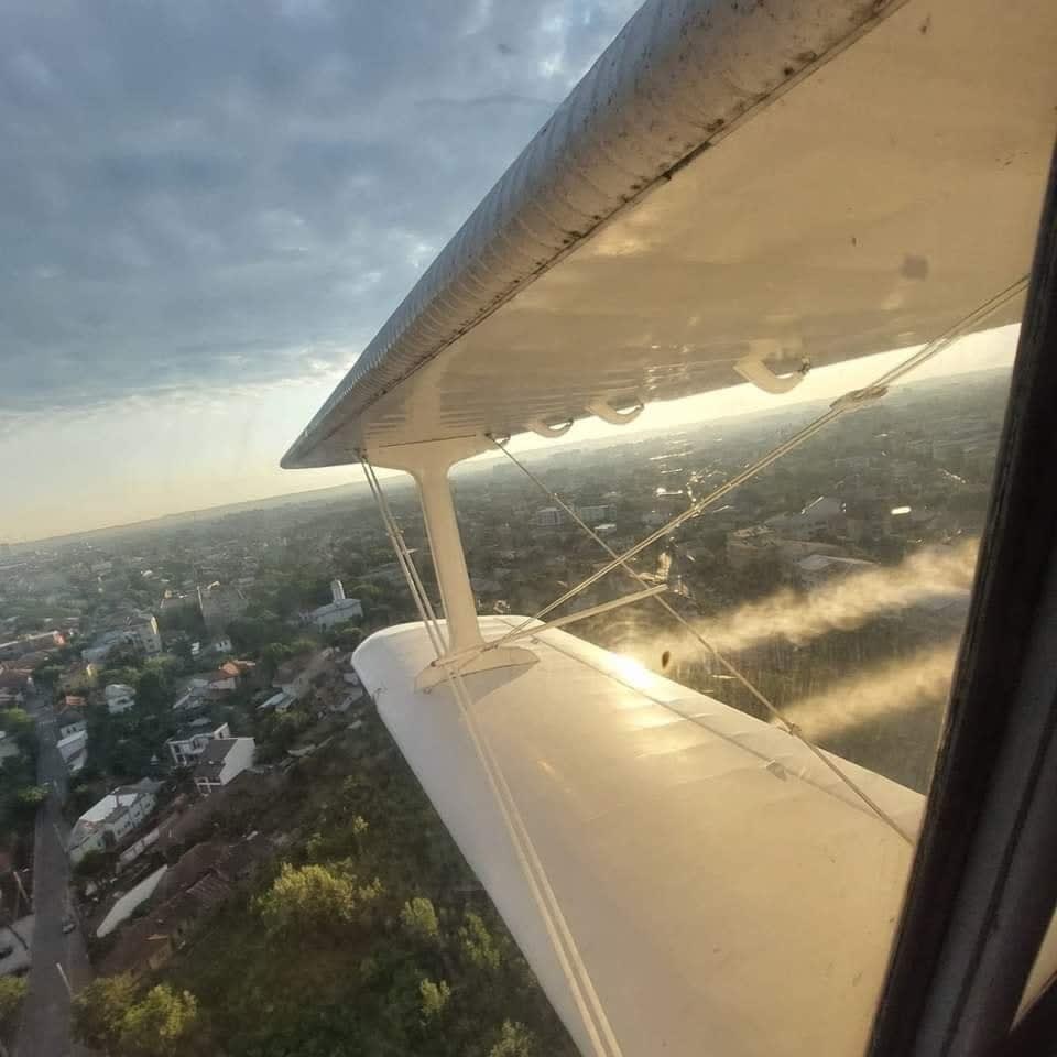 Echipament de dezinsecție aeriană peste parcuri și lacuri în Craiova Echipament de dezinsecție aeriană peste parcuri și lacuri în Craiova