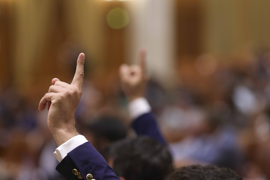 Legea Integrității a picat în Senat, România riscă pierderea a peste 700 milioane euro din PNRR, afirmă Bolojan