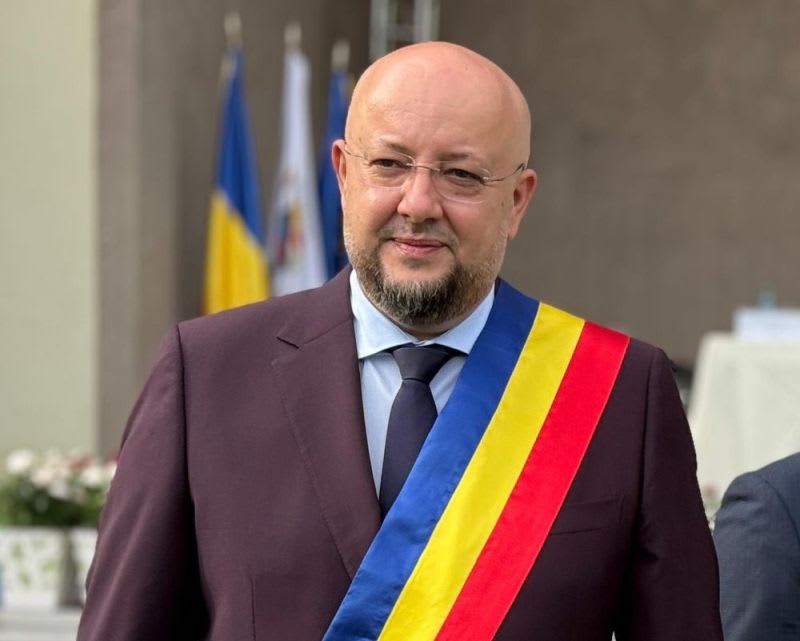 Primarul Mircia Gutău transferă termoficarea Râmnicului unui privat cu legături suspecte, în timp ce Rădulescu și Bică cer amânarea închiderii CET Govora