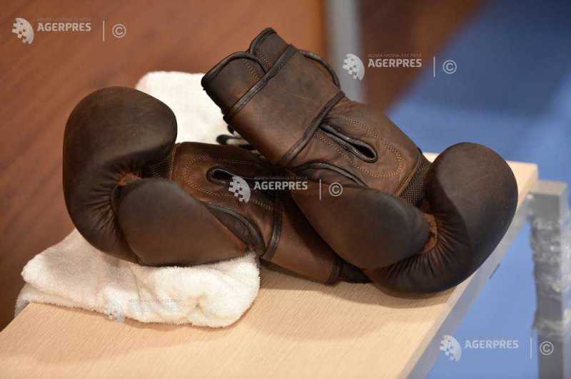 Pugiliști ruși și belaruși în ring, participând la competiție internațională Pugiliști ruși și belaruși în ring, participând la competiție internațională