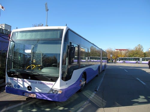 Autobuz electric în trafic pe străzile din Timișoara