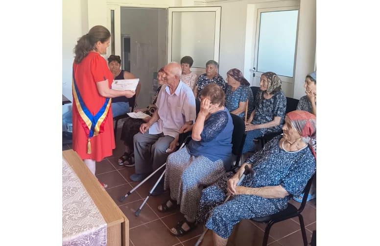 Seniori din Bărăganu primiți premii din bugetul local Seniori din Bărăganu primiți premii din bugetul local