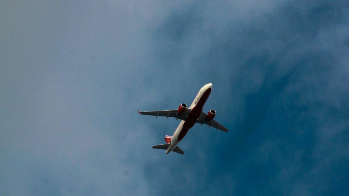 Un pilot malaezian a fost arestat pe aeroportul din Jakarta cu 70.000 de pastile de ecstasy și droguri