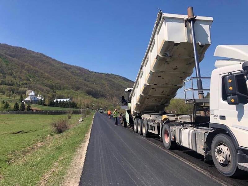 Reprezentanți ai Ministerului Dezvoltării în timpul decontării fondurilor Reprezentanți ai Ministerului Dezvoltării în timpul decontării fondurilor
