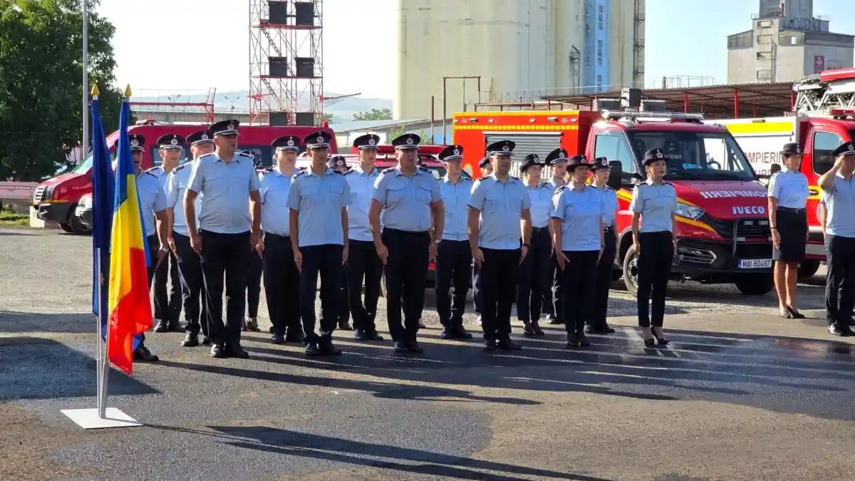 ISU Alba avansează 90 de cadre în grad în cadrul unei ceremonii festive