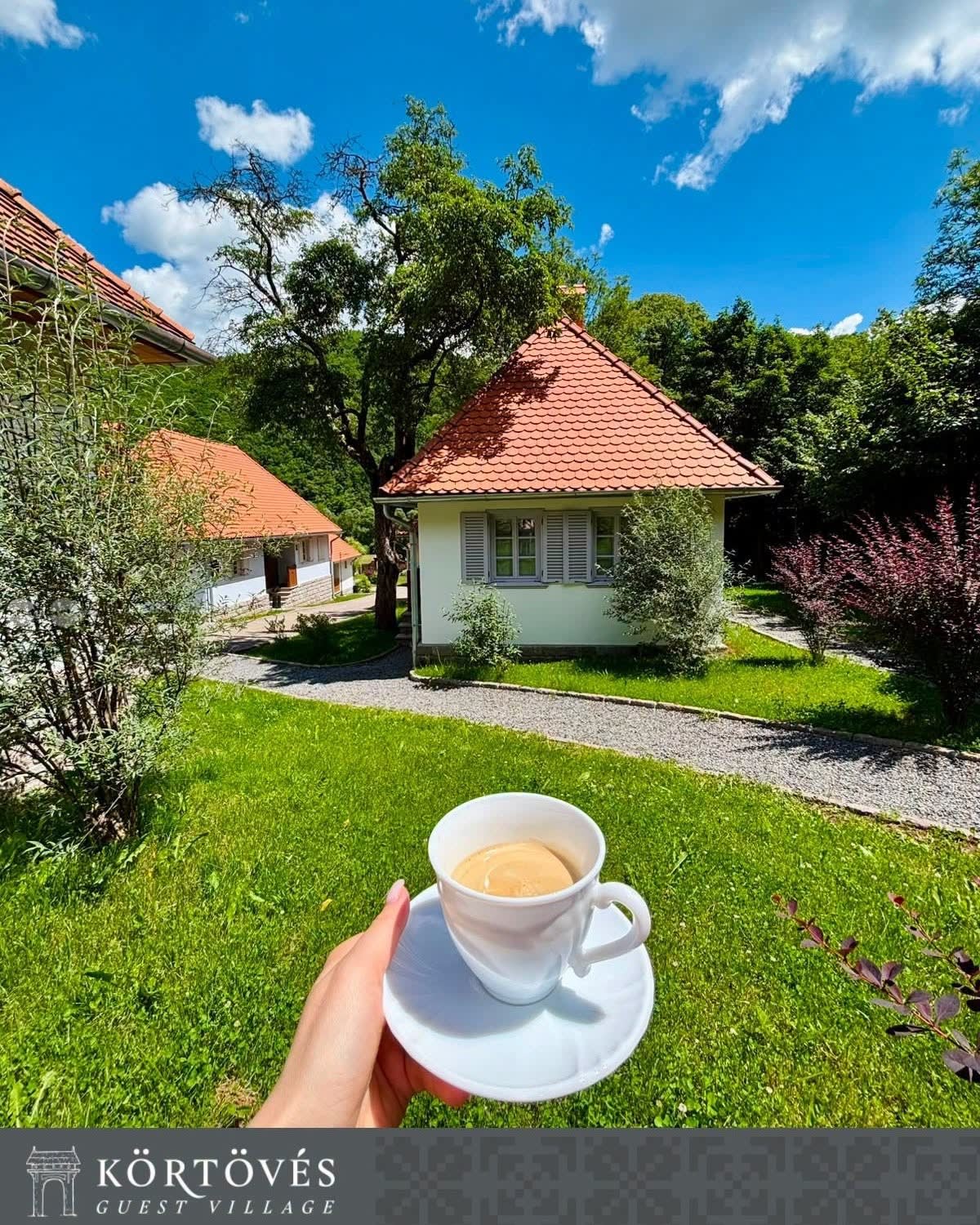 Körtövés Guest Village oferă vacanță fără telefon și electricitate în Covasna