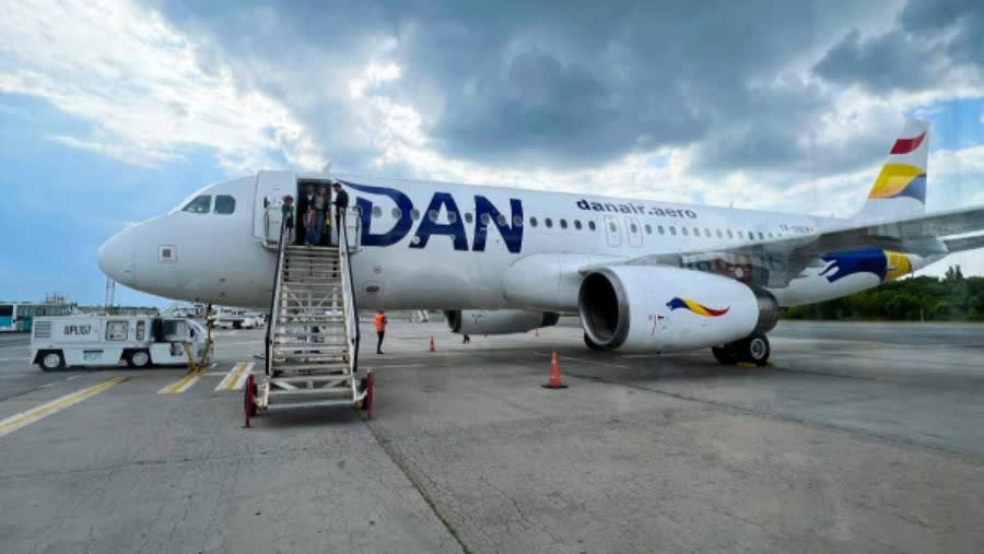 DAN AIR revine la programul normal de zbor începând cu 5 august, ce se întâmplă cu paguba pasagerilor?