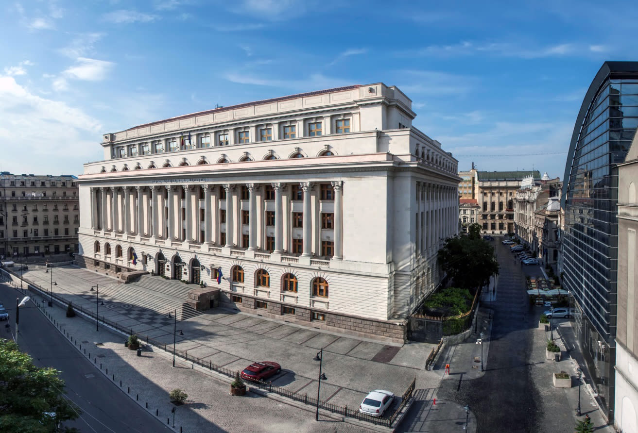 BNR anunță: masa monetară a scăzut ușor în iunie 2026, în timp ce creditele au crescut