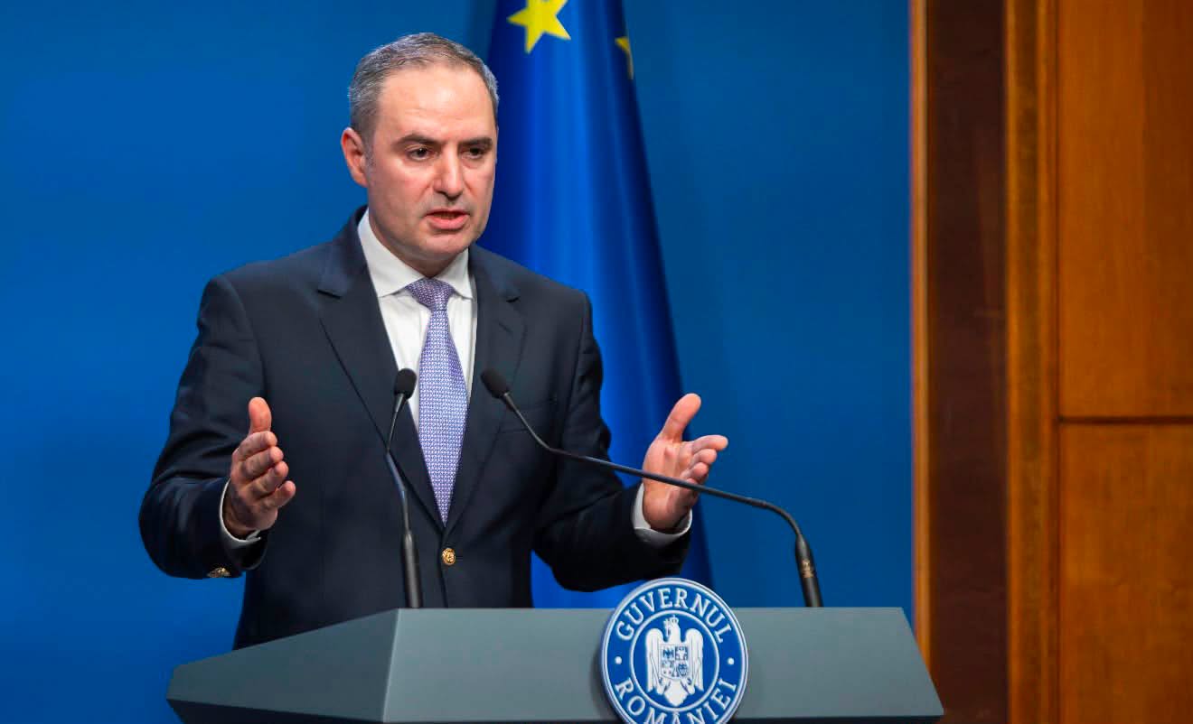 Alexandru Nazare în fața Ministerului Finanțelor, discuții economice Alexandru Nazare în fața Ministerului Finanțelor, discuții economice