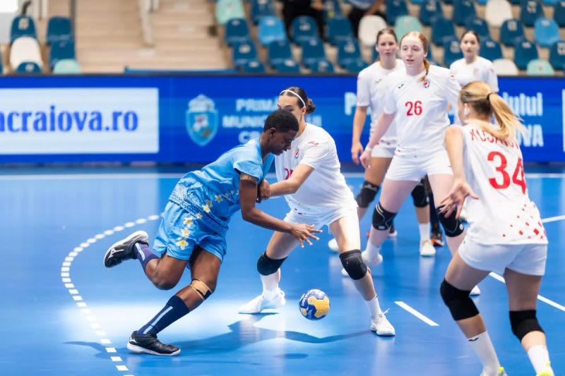 Jucătoare egiptene de handbal în acțiune la Craiova Jucătoare egiptene de handbal în acțiune la Craiova