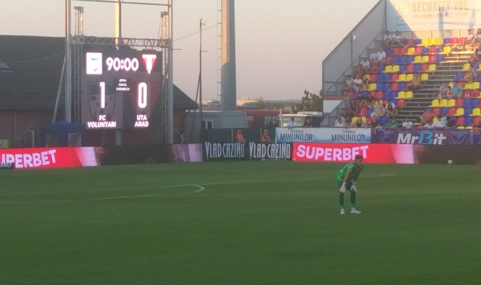 Portar Andrei Gorcea în acțiune pe terenul de fotbal
