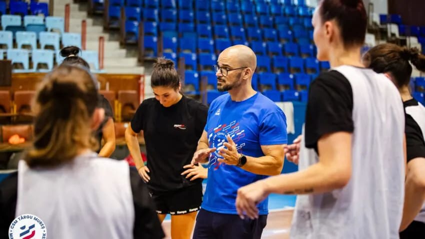CSM Târgu Mureș suferă o înfrângere dură în meciul amical cu campioana României înainte de debutul în Liga Florilor