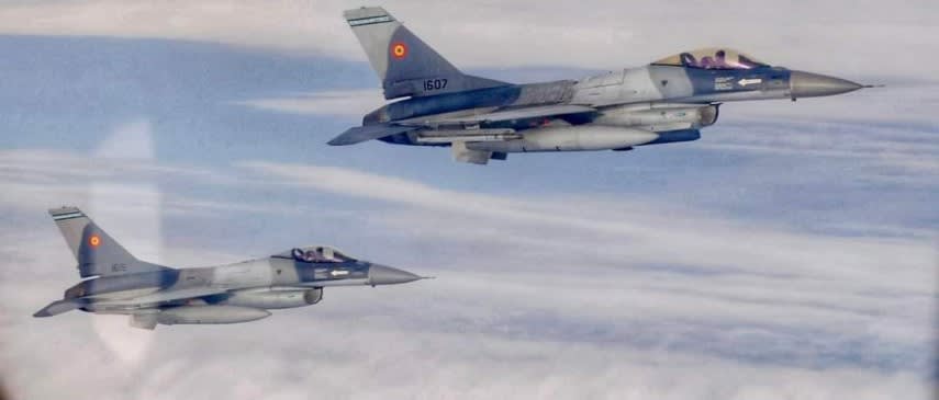 Avioane F-16 românești în zbor de monitorizare frontiera cu Ucraina