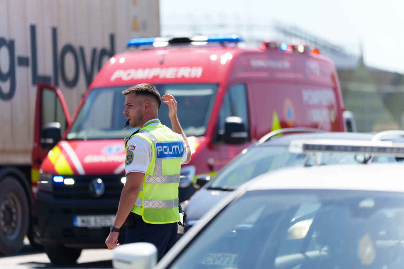 Mașini avariate după accident la Nagysármás Mașini avariate după accident la Nagysármás
