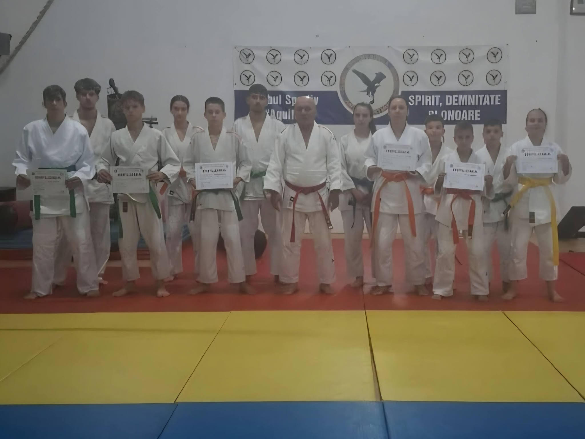 Sportivii de la CS Aquila Giurgiu au obținut centuri colorate cu 100% succes sub îndrumarea lui Ion Chelu