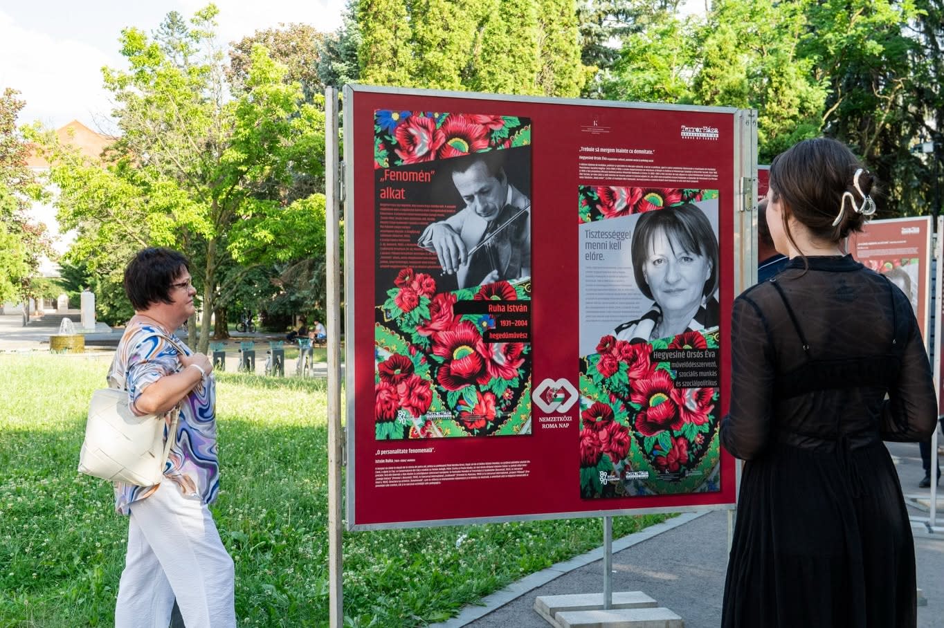Expoziție în aer liber dedicată eroilor romi la Sepsiszentgyörgy
