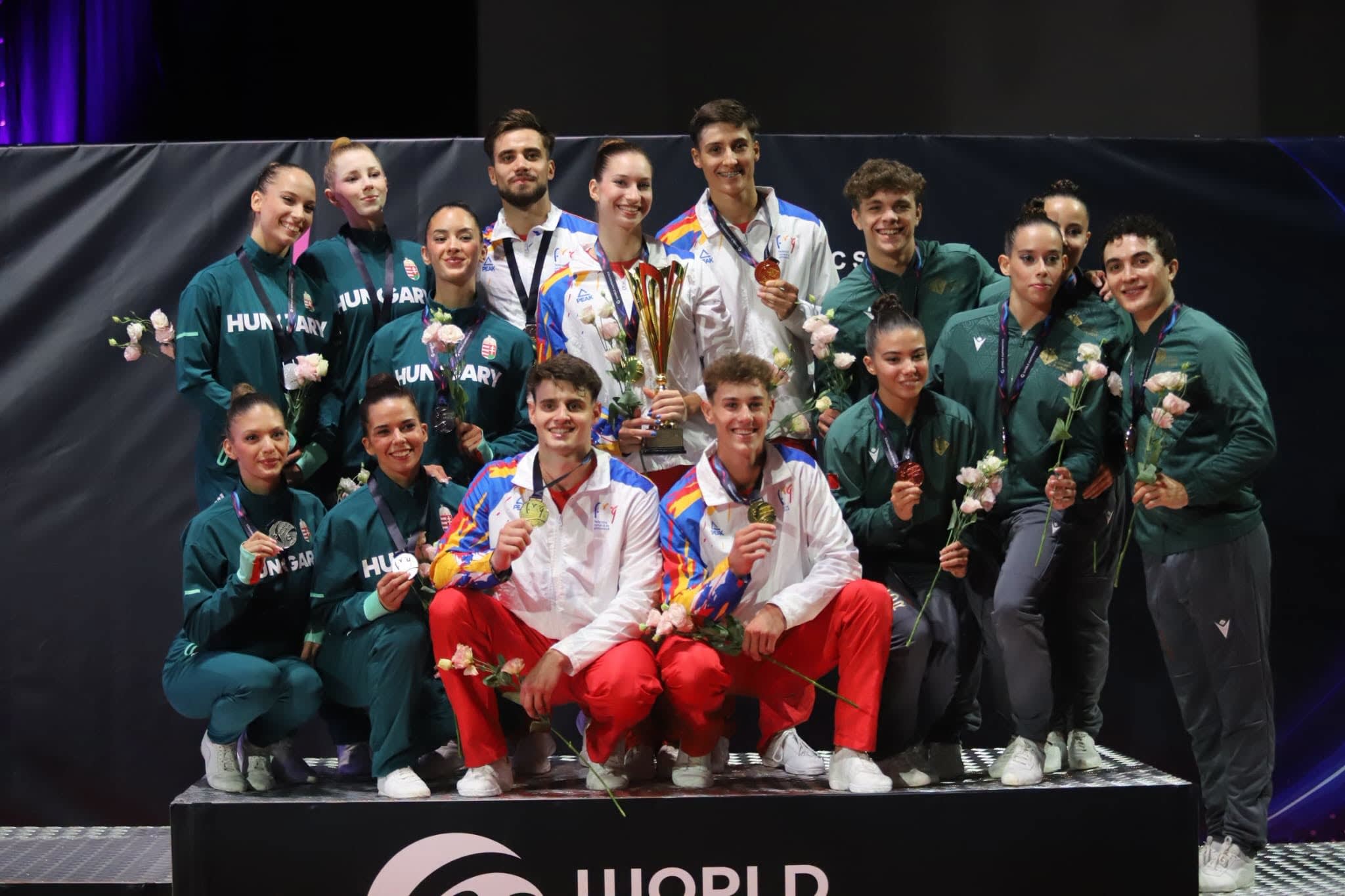 Gimnaste de la CSM Arad în concurs la Cupa Mondială de la Oradea