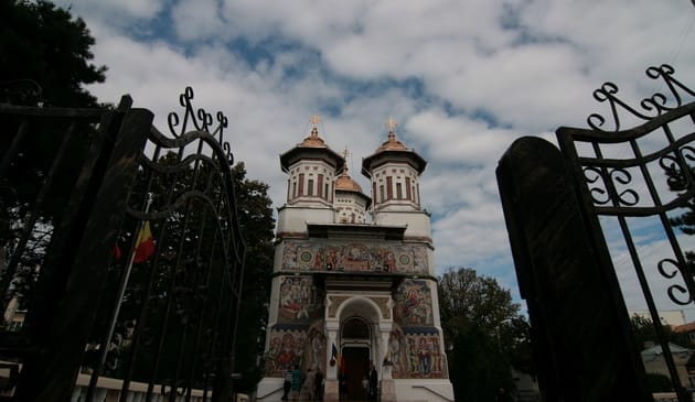 Biserica Adormirea I din Constanța în proces de restaurare
