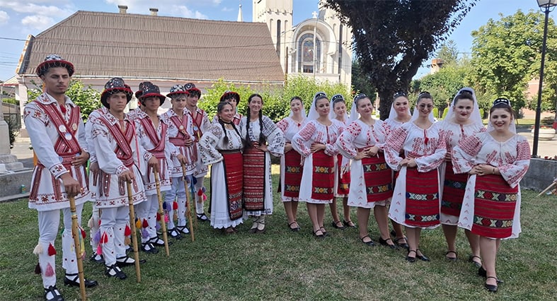 Ansamblul „Brâulețul” din Pârșcoveni a reprezentat județul Olt la Festivalul „Mara” de la Sighetu Marmației