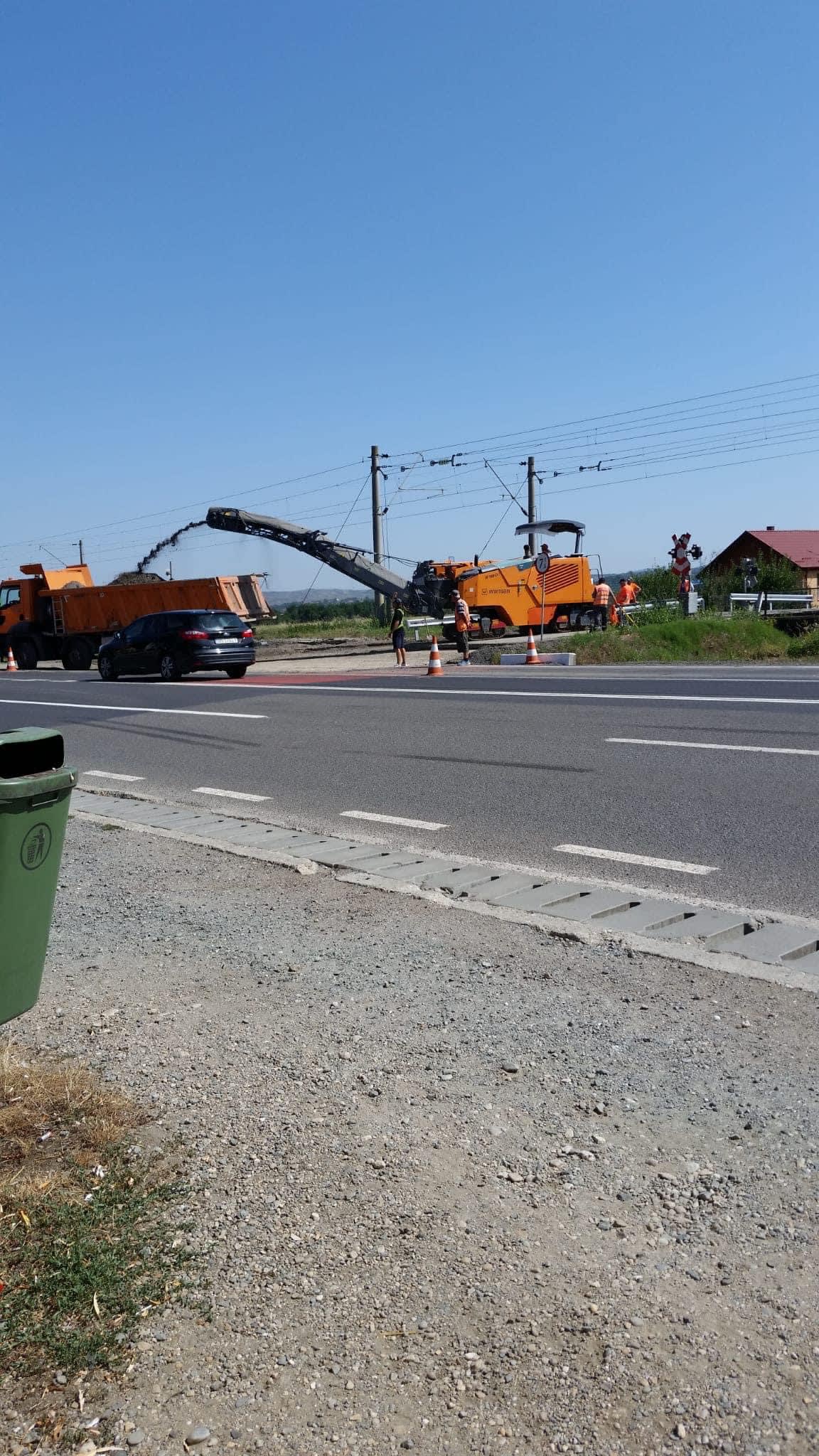 Lucrările de refacere a drumurilor din comuna Ceuașu de Câmpie au început în satul Bozed