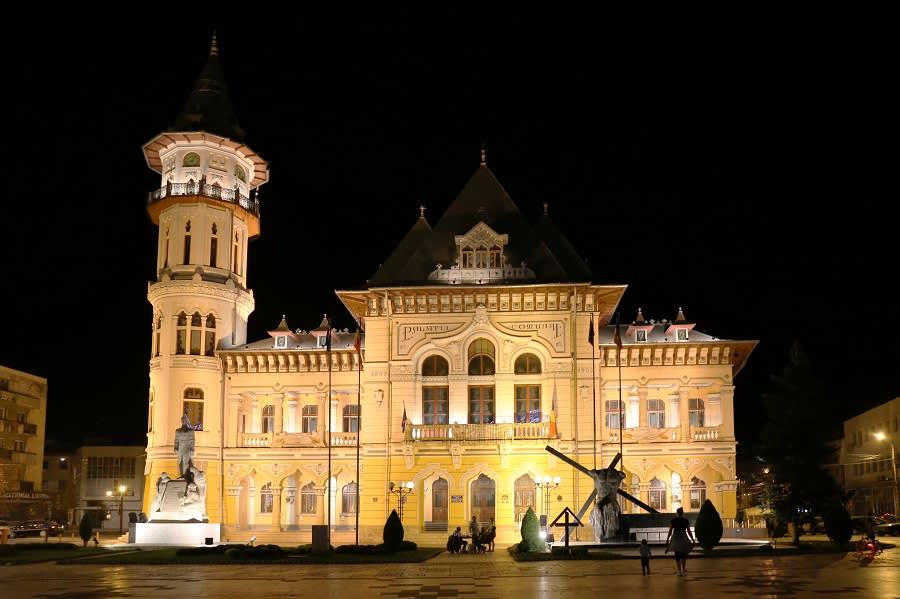 Iluminat stradal în orașul Buzău noaptea, fără lumină Iluminat stradal în orașul Buzău noaptea, fără lumină
