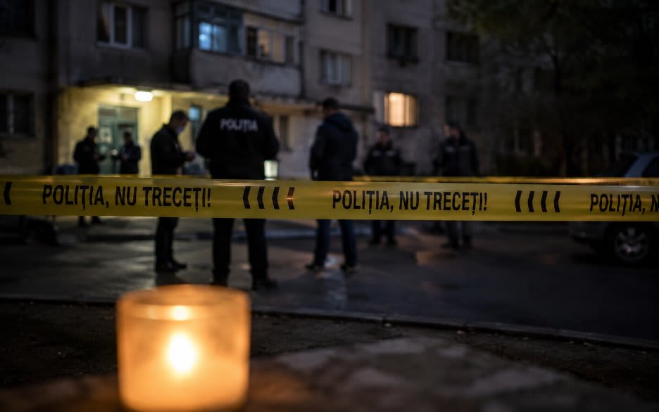 Polițiști și echipaj medical la fața locului incidentului din Cluj-Napoca Polițiști și echipaj medical la fața locului incidentului din Cluj-Napoca