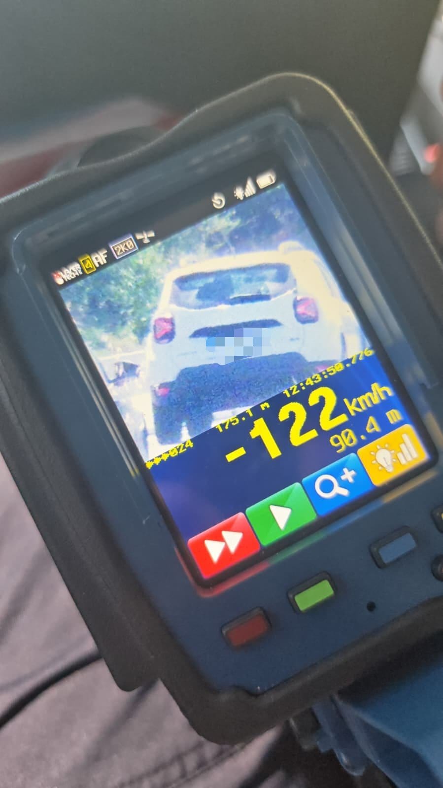 Polițiști rutieri verificând autovehicule pe DN 6 în Dolj Polițiști rutieri verificând autovehicule pe DN 6 în Dolj