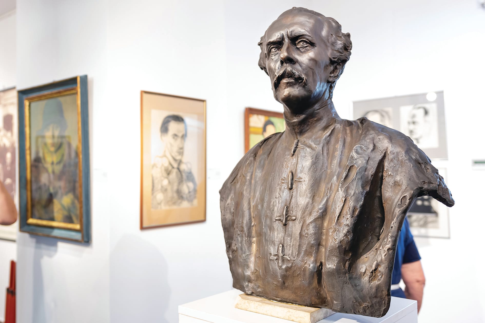 Expoziția Erdélyi Helikon 100 se a deschis la Sepsiszentgyörgy