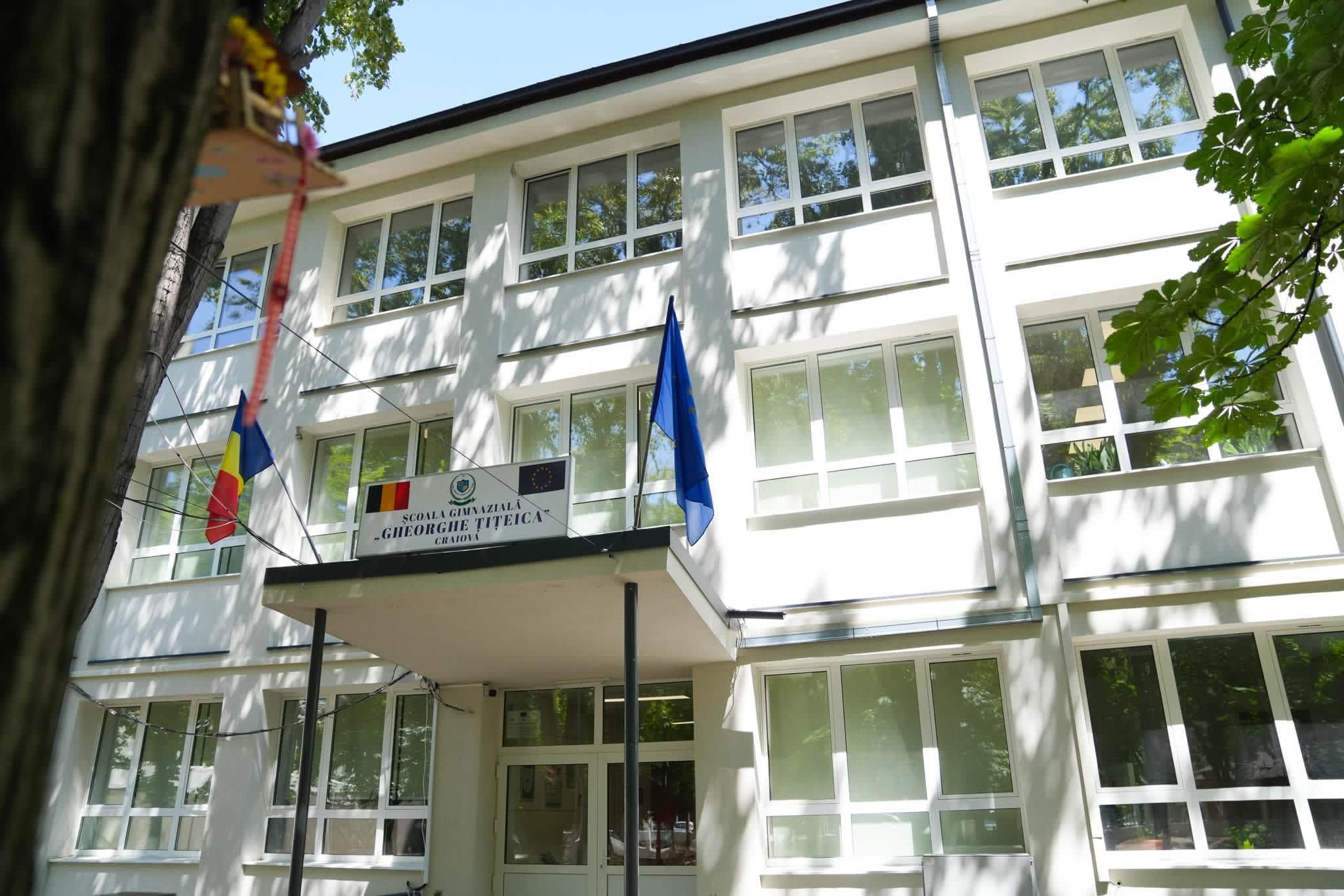 Lucrări de reabilitare energetică în Craiova, blocuri și școli modernizate Lucrări de reabilitare energetică în Craiova, blocuri și școli modernizate