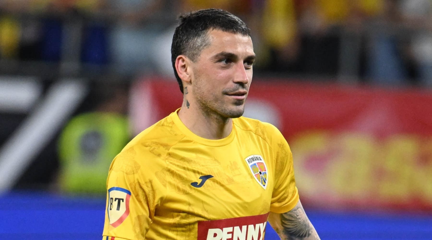 Nicolae Stanciu în acțiune pe teren Nicolae Stanciu în acțiune pe teren